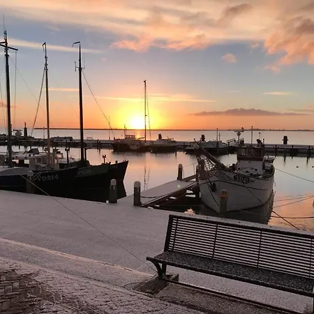 Casandra Oda ve Kahvaltı Volendam